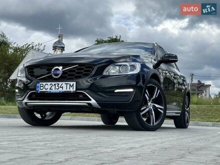 Вольво V60 Cross Country 2017 у Дрогобичі на Automoto.ua Чорний Вольво V60 Cross Country, об'ємом двигуна 2.4 л та пробігом 99 тис. км за 22100 $, фото 1 на Automoto.ua