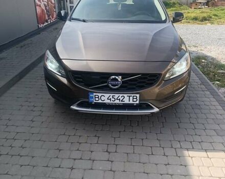 Коричневий Вольво V60 Cross Country, об'ємом двигуна 0 л та пробігом 132 тис. км за 20700 $, фото 26 на Automoto.ua