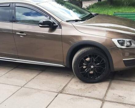 Коричневый Вольво V60 Cross Country, объемом двигателя 2 л и пробегом 215 тыс. км за 18900 $, фото 36 на Automoto.ua