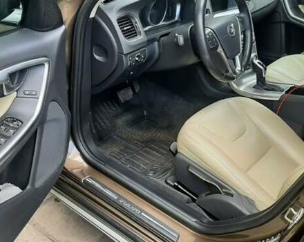 Коричневый Вольво V60 Cross Country, объемом двигателя 2 л и пробегом 215 тыс. км за 18900 $, фото 28 на Automoto.ua