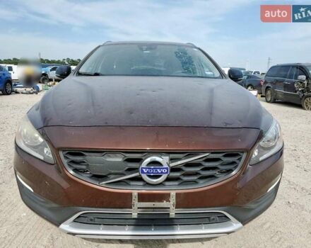 Коричневый Вольво V60 Cross Country, объемом двигателя 2 л и пробегом 80 тыс. км за 2500 $, фото 4 на Automoto.ua