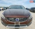 Коричневый Вольво V60 Cross Country, объемом двигателя 2 л и пробегом 80 тыс. км за 2500 $, фото 4 на Automoto.ua
