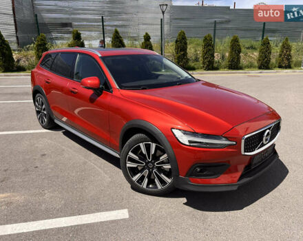 Красный Вольво V60 Cross Country, объемом двигателя 1.97 л и пробегом 31 тыс. км за 35000 $, фото 5 на Automoto.ua