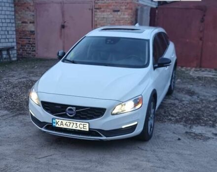 Вольво V60 Cross Country, об'ємом двигуна 2.5 л та пробігом 123 тис. км за 19999 $, фото 1 на Automoto.ua