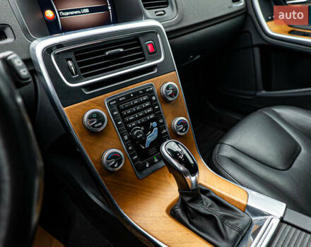 Вольво V60 Cross Country, объемом двигателя 2.4 л и пробегом 154 тыс. км за 20789 $, фото 15 на Automoto.ua