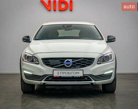 Вольво V60 Cross Country, объемом двигателя 2.4 л и пробегом 154 тыс. км за 20789 $, фото 4 на Automoto.ua