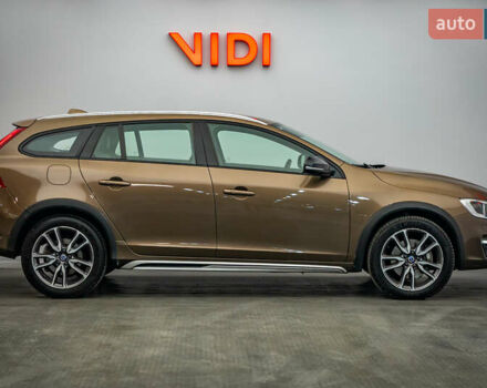 Вольво V60 Cross Country, об'ємом двигуна 2.4 л та пробігом 81 тис. км за 21291 $, фото 3 на Automoto.ua