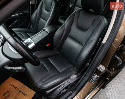 Вольво V60 Cross Country, об'ємом двигуна 2.4 л та пробігом 81 тис. км за 21291 $, фото 8 на Automoto.ua