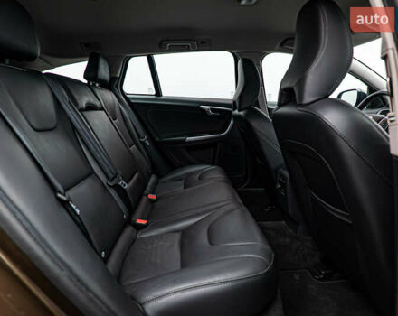 Вольво V60 Cross Country, об'ємом двигуна 2.4 л та пробігом 81 тис. км за 21291 $, фото 19 на Automoto.ua