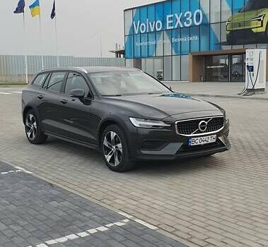 Вольво V60 Cross Country, об'ємом двигуна 2 л та пробігом 68 тис. км за 32000 $, фото 11 на Automoto.ua