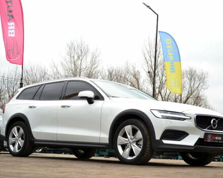 Вольво V60 Cross Country, об'ємом двигуна 2 л та пробігом 233 тис. км за 28499 $, фото 6 на Automoto.ua