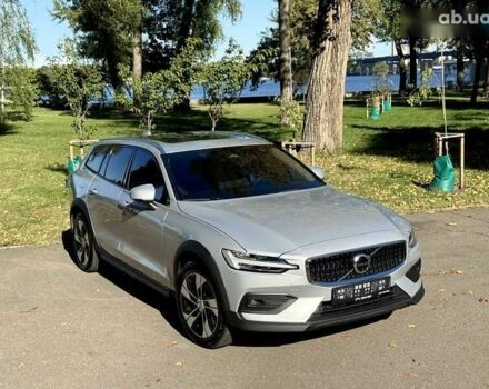 Вольво V60 Cross Country, объемом двигателя 0 л и пробегом 11 тыс. км за 43500 $, фото 3 на Automoto.ua