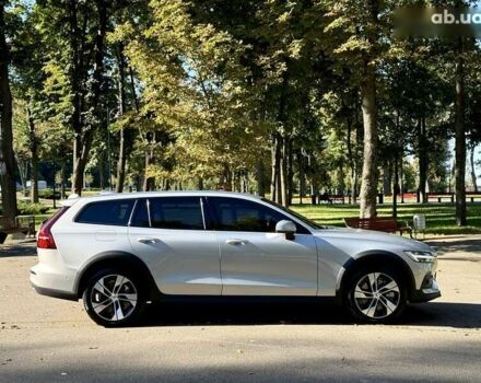 Вольво V60 Cross Country, объемом двигателя 0 л и пробегом 11 тыс. км за 43500 $, фото 11 на Automoto.ua