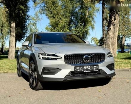 Вольво V60 Cross Country, объемом двигателя 0 л и пробегом 11 тыс. км за 43500 $, фото 29 на Automoto.ua