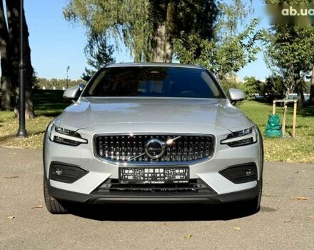 Вольво V60 Cross Country, объемом двигателя 0 л и пробегом 11 тыс. км за 43500 $, фото 6 на Automoto.ua