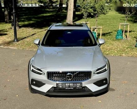Вольво V60 Cross Country, объемом двигателя 0 л и пробегом 11 тыс. км за 43500 $, фото 7 на Automoto.ua