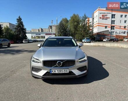 Вольво V60 Cross Country, объемом двигателя 2 л и пробегом 180 тыс. км за 30500 $, фото 1 на Automoto.ua