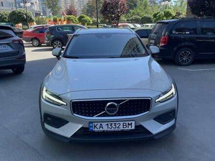 Вольво V60 Cross Country 2020 в Киеве на Automoto.ua Вольво V60 Cross Country, объемом двигателя 1.97 л и пробегом 84 тыс. км за 36800 $, фото 1 на Automoto.ua