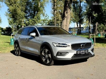 Вольво V60 Cross Country, объемом двигателя 0 л и пробегом 11 тыс. км за 43500 $, фото 1 на Automoto.ua