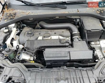 Серый Вольво V60 Cross Country, объемом двигателя 2.5 л и пробегом 40 тыс. км за 2200 $, фото 10 на Automoto.ua