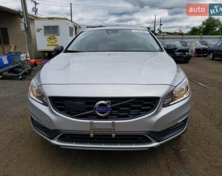 Серый Вольво V60 Cross Country, объемом двигателя 2.5 л и пробегом 40 тыс. км за 2200 $, фото 1 на Automoto.ua