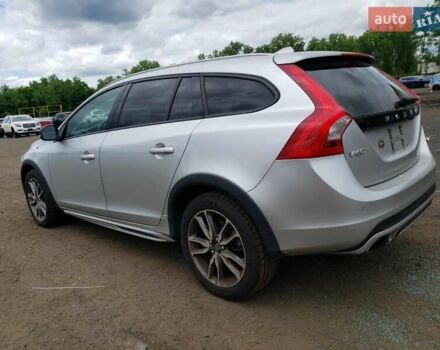 Серый Вольво V60 Cross Country, объемом двигателя 2.5 л и пробегом 40 тыс. км за 2200 $, фото 5 на Automoto.ua