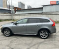 Серый Вольво V60 Cross Country, объемом двигателя 1.97 л и пробегом 225 тыс. км за 16000 $, фото 1 на Automoto.ua