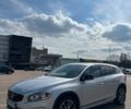 Сірий Вольво V60 Cross Country, об'ємом двигуна 2 л та пробігом 169 тис. км за 16300 $, фото 2 на Automoto.ua