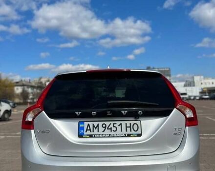 Сірий Вольво V60 Cross Country, об'ємом двигуна 2 л та пробігом 169 тис. км за 16300 $, фото 4 на Automoto.ua