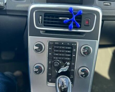 Сірий Вольво V60 Cross Country, об'ємом двигуна 2 л та пробігом 169 тис. км за 16300 $, фото 8 на Automoto.ua