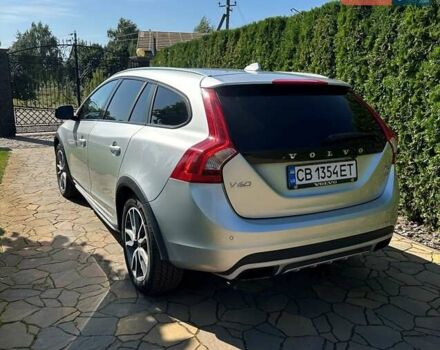Сірий Вольво V60 Cross Country, об'ємом двигуна 2.5 л та пробігом 146 тис. км за 16900 $, фото 3 на Automoto.ua