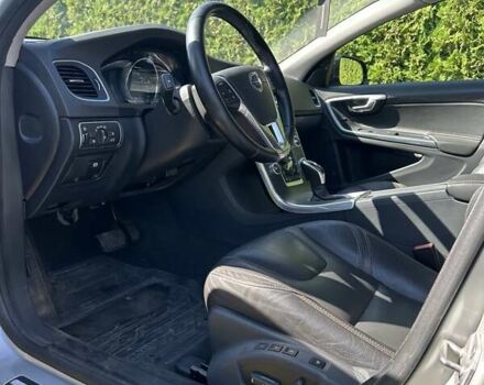 Сірий Вольво V60 Cross Country, об'ємом двигуна 2.5 л та пробігом 146 тис. км за 16900 $, фото 4 на Automoto.ua