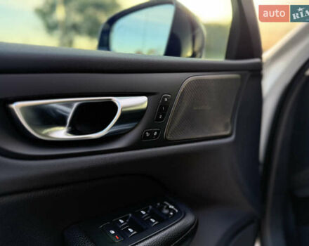 Серый Вольво V60 Cross Country, объемом двигателя 1.97 л и пробегом 137 тыс. км за 37400 $, фото 11 на Automoto.ua