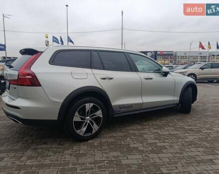 Серый Вольво V60 Cross Country, объемом двигателя 1.97 л и пробегом 98 тыс. км за 34900 $, фото 7 на Automoto.ua