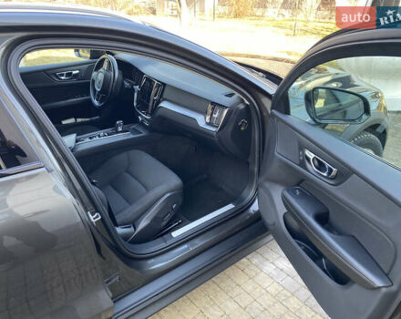 Сірий Вольво V60 Cross Country, об'ємом двигуна 2 л та пробігом 273 тис. км за 29950 $, фото 4 на Automoto.ua