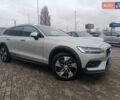 Серый Вольво V60 Cross Country, объемом двигателя 1.97 л и пробегом 98 тыс. км за 34900 $, фото 5 на Automoto.ua