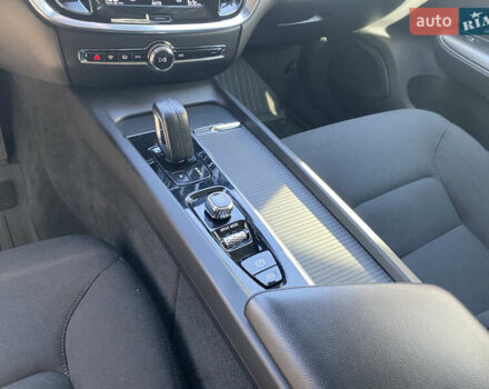 Сірий Вольво V60 Cross Country, об'ємом двигуна 2 л та пробігом 273 тис. км за 29950 $, фото 13 на Automoto.ua