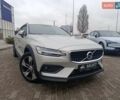 Серый Вольво V60 Cross Country, объемом двигателя 1.97 л и пробегом 98 тыс. км за 34900 $, фото 1 на Automoto.ua