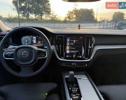 Серый Вольво V60 Cross Country, объемом двигателя 1.97 л и пробегом 137 тыс. км за 37400 $, фото 23 на Automoto.ua