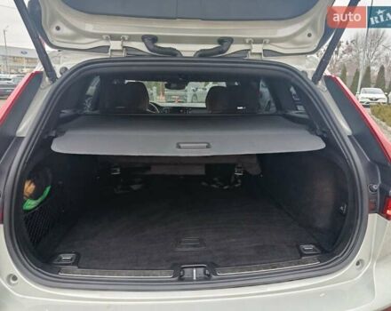 Серый Вольво V60 Cross Country, объемом двигателя 1.97 л и пробегом 98 тыс. км за 34900 $, фото 21 на Automoto.ua