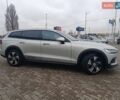 Серый Вольво V60 Cross Country, объемом двигателя 1.97 л и пробегом 98 тыс. км за 34900 $, фото 2 на Automoto.ua