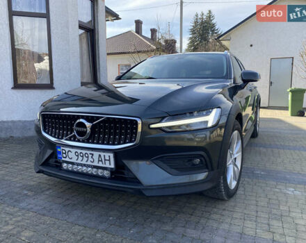 Сірий Вольво V60 Cross Country, об'ємом двигуна 2 л та пробігом 273 тис. км за 29950 $, фото 57 на Automoto.ua