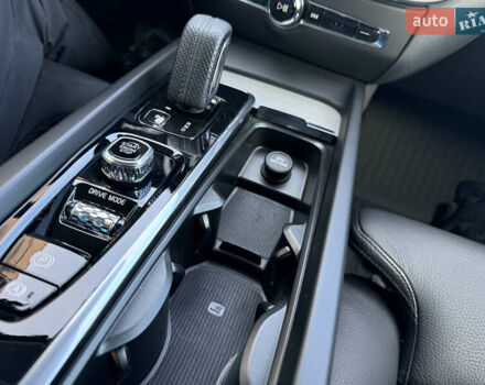 Серый Вольво V60 Cross Country, объемом двигателя 1.97 л и пробегом 137 тыс. км за 37400 $, фото 26 на Automoto.ua