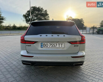 Серый Вольво V60 Cross Country, объемом двигателя 1.97 л и пробегом 137 тыс. км за 37400 $, фото 10 на Automoto.ua