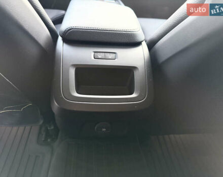 Серый Вольво V60 Cross Country, объемом двигателя 1.97 л и пробегом 137 тыс. км за 37400 $, фото 22 на Automoto.ua