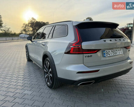 Серый Вольво V60 Cross Country, объемом двигателя 1.97 л и пробегом 137 тыс. км за 37400 $, фото 8 на Automoto.ua