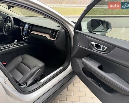 Сірий Вольво V60 Cross Country, об'ємом двигуна 1.97 л та пробігом 12 тис. км за 39900 $, фото 52 на Automoto.ua