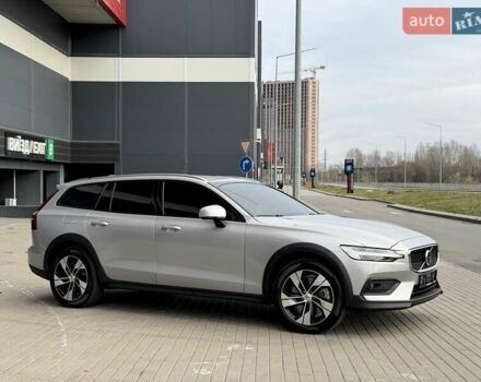 Сірий Вольво V60 Cross Country, об'ємом двигуна 1.97 л та пробігом 12 тис. км за 39900 $, фото 12 на Automoto.ua