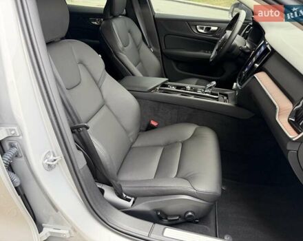 Сірий Вольво V60 Cross Country, об'ємом двигуна 1.97 л та пробігом 12 тис. км за 39900 $, фото 56 на Automoto.ua