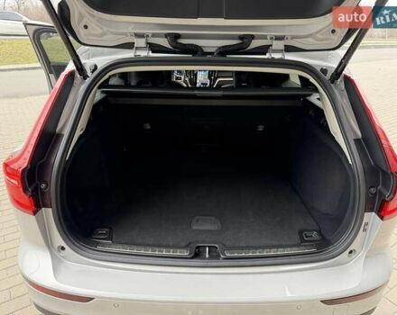 Сірий Вольво V60 Cross Country, об'ємом двигуна 1.97 л та пробігом 12 тис. км за 39900 $, фото 58 на Automoto.ua